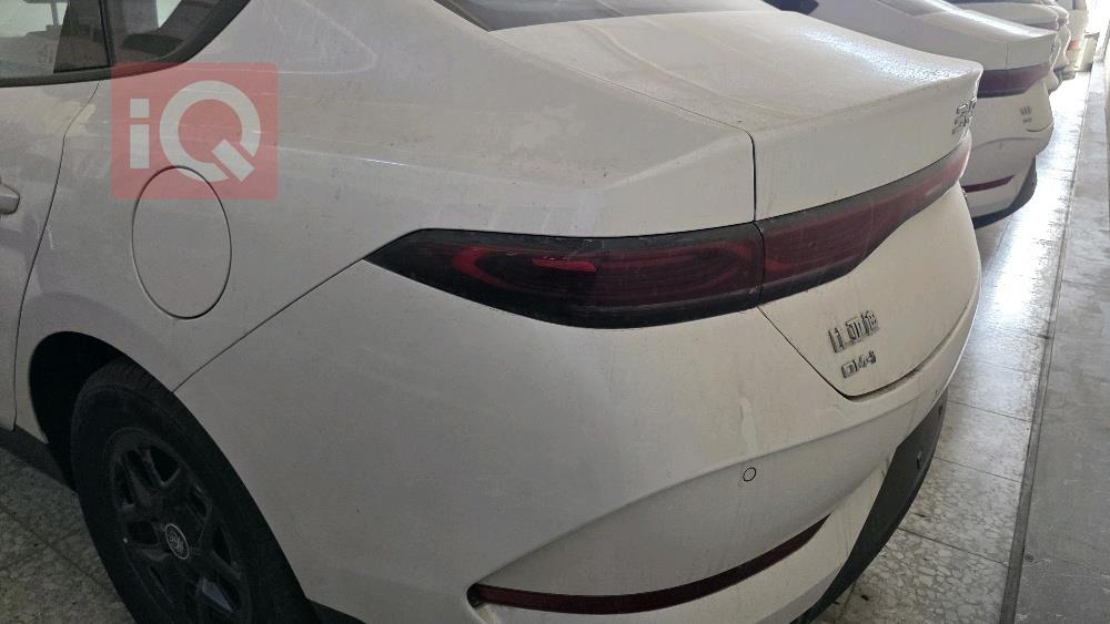 بي واي دي Qin Plus